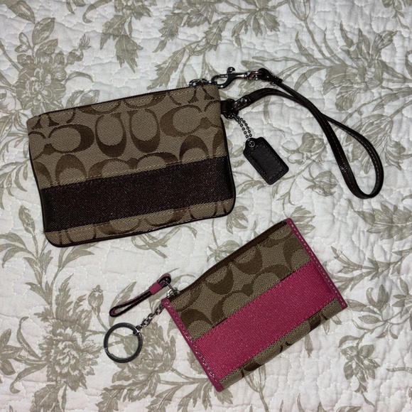 Coach Wristlet and Change Purse - Signature Coach Design - Picture 2 of 6